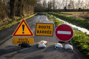 Route de Crazannes D119 fermée, Charente en crue                        